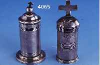 2 V2 VERSEHRTEILE, UM 1900, SILBER/METALL, INNENVERGOLDUNG, 1 X MIT NAMENSZUG BOTH UND DAT. 01, H CA. 8 CM, 1 X BEKRÖNUNG BESCH.