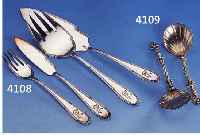 2 BRANNTWEINLÖFFEL, KOPENHAGEN 1919, 830ER SILBER VERGOLDET, GRIFFENDEN MIT FORTUNA, HOFLIEFERANT HERTZ, VERGOLDUNG BER., NACHGESTOCHEN