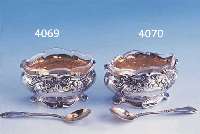 JUGENDJUGENDSTIL-SALZSCHÄLCHEN, FRANKREICH UM 1900, 950ER SILBER, MEISTERMARKE RAVINET D`EN- FERT, FEIN GEARBEITETES BLÜTENMOTIV, ORIG.- ...