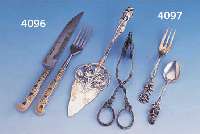 BESTECK, BALKAN, SARAJEVO UM 1850/60, REINE SCHMIEDEARBEIT, Z.T. GESÄGT, GRAV. U. PUNZ., STIEL BEIN, METALL TEILVERG., PIKEE- ARBEIT VON GUTER ...