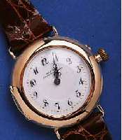 ALPINAALPINA/UNION HOLOGERE DAMENARMBANDUHR AUS DAMENTASCHENUHR, SCHWEIZ FÜR DEN DTSCH. MARKT UM 1910, GG 585/000, EMAILBL. SIGN., GOLDGEP. ...