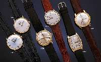 JAEGER LE COULTRE HERRENARMBANDUHR, SCHWEIZ UM 1958, GG 750/000, BODEN GEDR., BLATT PERF. REST., 15 ST., RUNDANKERW., HANDAUFZUG, STREI- FENSCHL., ...
