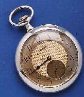 OMEGA OFFENE HERRENTASCHENUHR, SILBER, SCHWEIZ UM 1912, METALLZIFFERBL. ALTERSBED. FARBL. GET., KL. SEK. VERT., VERG. ANKERW., 15 ST., KOMP.-UNR., ...