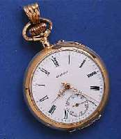 AUREOLE DAMENTASCHEN/ANHÄNGEUHR, SCHWEIZ UM 1912, ROSE-G. 585/000, BODEN SYM. GUILL., VERSCHL. SCHMUCKMONOGR. ER, PERF. EMAILBL. SIGN., KL. SEK., ...