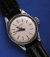 IWC DIWC DAMENARMBANDUHR, EDELST., BODEN GEDR., BEI FERTIGST. WASSERGESCH., SCHWEIZ UM 1955, BLATT VERS., FORMANKERW., KAL. 41, 17 ST., ...