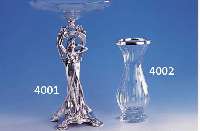 BLEIKRISTALLVASE MIT MASSIVEM STERLINGSILBER- RAND, GESCHNITTEN UND GESCHLIFFEN, HANDARBEIT, H CA. 26.5 CM