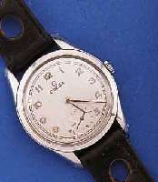 OMEGA HERRENARMBANDUHR, SCHWEIZ UM 1952, EDELST., BODEN U. GLASR. GEDR., BLATT REST., WERK ROTVERG., 15 ST., HANDAUFZUGKAL. 30T2, SCHR.-UNR., ...