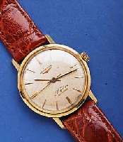 LONGINELONGINES HERRENARMBANDUHR AUTOMATIK FLAGSHIP, SCHWEIZ UM 1965, GG 750/000, BODEN U. GLASR. GEDR., ORIG.-BLATT FL., AUFGEL. GOLD-STD.- ...
