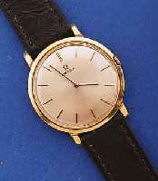 KONVOLUT: 2X OMEGA HERRENARMBANDUHREN, 1X AUTOMATIK, SEAMASTER, EDELST. M. GOLDHAUBE, BOD. GESCHR., VERSILB. BL., AUFGES. GOLD- STUNDENZEICHEN, ...