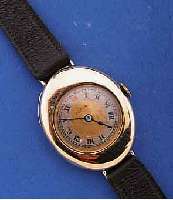 ELECTION FRÜHE DAMENARMBANDUHR, SCHWEIZ UM 1924, ROSE-G 585/000, BOD. AUFGEDR., 2-FARB. METALL-BL., GEBL. STAHLZEIGER, RUNDANKERWERK, 15 ST., ...