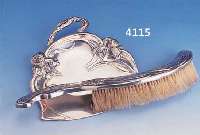 TISCHSCTISCHSCHAUFEL UND TISCHBESEN, FRANKREICH UM 1900, REINER JUGENDSTIL, METALL VERSILBERT, BERIEBEN, SCHÖNE PATINA, MEISTERMARKE SAGLIER ...