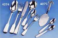 88-TEIL. BESTECK IN 800ER SILBER: ROBBE UND BERKING, SPATENFORM, HERSTELLUNG 80-90ER J., BEST. AUS 12 MESSERN MIT STAHLKLINGEN, 12 GABELN, 12 ...