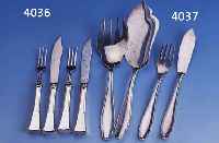 FISCHBESTECK FÜR 6 PERSONEN, HEILBRONN, BRUCK- MANN & SÖHNE, 90IGER SILBERAUFLAGE, IM BAROCKSTIL, BESTEHEND FISCHGABEN UND -MESSERN UND 2 ...