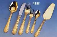 70-TEILIGES BESTECK, SOLINGEN, 24 KT HART- VERGOLDET, FA. SBS, BAROCKSTIL, BEST. AUS: 12 MESSER, 12 GABELN, 12 LÖFFEL, 12 KAFFEE- LÖFFEL, 12 ...
