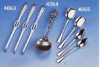 6 MOCCALÖFFEL UND 6 EISLÖFFEL, RUMÄNIEN UM 1920, 800ER SILBER, ZUS. CA. 280 G