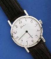 GLASHÜTTE HERRENARMBANDUHR, DEUTSCHLAND UM 1984, METALL VERCHR., EDELST.-BODEN GEDR., EMAILFARB. KONTRASTZIFFERBL., FORMANKERW., KAL. 09-20, 17 ...