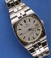 OMEGA HERRENARMBANDUHR CONSTELLATION, AUTO- MATIK, CHRONOMETER, AB HEHRSTELLER M. ZERTIFI- KAT U. WASSERD., DAT., EDELST., BOD. GESCHR., SCHWEIZ UM ...