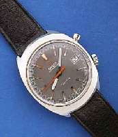OMEGA ARMBANDCHRONOGRAPH CHRONOSTOP, SCHWEIZ UM 1969, EDELST., BOD. GESCHR., DAT., EIN- DRÜCKERPRINZIP OHNE ZÄHLER M. FLY-BACK-FKT., 17 ST., WERK ...