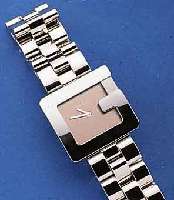 GUCCI DESIGNERDAMENARMBANDUHR, EDELST. POL. INCL. EDELST.-BAND M. DOPPELTER, UNSICHTB. SICHERHEITSFALTSCHL., ORIG.-ETUI, PAPIERE, GARANTIEKARTE ...