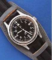 MILITARY HERRENARMBANDUHR EMPFOHLEN FÜR DIE BRITISCHE LUFTWAFFE, SO KONTRASTZIFFERBL., SCHWEIZ UM 1999, EDELST. MATT., BEIDS. MINERALVERGL., ...