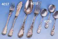 FISCHEBESTECK FÜR 6 PERSONEN, BERNDORF UM 1920/30, METALL VERSILBERT, GRIFFE SPATENFORM, GEBR.-TEILE MIT FISCHDEKOR, GEBR.-SP.