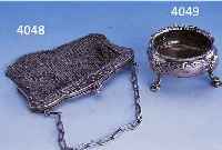SALZSSCHÄLCHEN LONDON UM 1768, MEISTERMARKE D. & R. HENNELL, 925ER SILBER, 3 FÜßE, AUFWENDIG GRAVIERT, D CA. 6.5 CM, H CA. 4.5 CM, ...