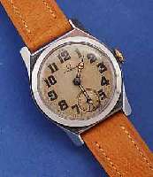 OMEGA HERRENARMBANDUHR, SCHWEIZ UM 1933, EDELST., BOD. U. GLASRAND AUFGEDR., VERSILB. BL., LEUCHTSTUNDENZEICHEN U. ZEIGER (ALTERS- BED. BRÜCHIG), ...
