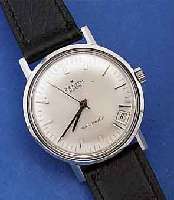 KONVOLUT: 2X ZENITH HERRENARMBANDUHREN, SCHWEIZ, VERSCH. FERTIG.-ZEITEN, 1X UM 1950, EDELST., BOD. GESCHR., BL. FLECKIG, ZUS. IN- NENSCHALE, WERK ...