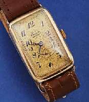 EBEL FRÜHE HERRENARMBANDUHR, SCHWEIZ UM 1934 , METALL, RECT.-GEH. M. 20 MICRON GG-AUFLAGE, BOD.-SCHARNIER SEITL. M. SCHMUCKPRÄGUNG, VERG. ORIG. ...