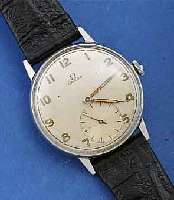 OMEGA HERRENARMBANDUHR, SCHWEIZ UM 1946, EDELST., BOD. U. GLASRAND AUFGEDR., AUßER KRONE U. LEDERBD. ORIG. ZUSTAND, ALTE LEUCHT- FARBE BRÜCHIG, ...