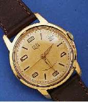 GLASHÜTTE HERRENARMBANDUHR, SOGEN. G?TEKLASSE, KAL. 70,3, DEUTSCHLAND UM 1965, METALL M. GG-AUFLAGE, BER., EDELST.-BOD. GESCHR., BL. ALTERSBED. ...