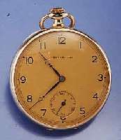 HERRENTASCHENUHR OFFEN, SCHWEIZ/DEUTSCHLAND UM 1924, GG 585/000, BODEN SYM. GUILL., VERG. BLATT, GEBL. STAHL-KATHEDRAL-ZEIGER, METALL- CUV. VERG., ...