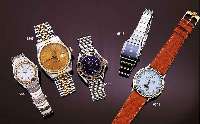 BREITLING DAMENARMBANDUHR TAUCHEREIGENSCHAFTEN SERIE LADY-J, EDELST., BODEN U. KRONE GE- SCHR., BEI FERTIGST. WASSERD. BIS 200 M, STAHL/ROULAUXBAND ...