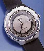OMEGA HERRENARMBANDUHR AUTOMATIK GENEVE, SEL TEN, EDELST., BODEN GESCHR., SCHWEIZ UM 1974, LÜNETTE BEIDS. DREHB./BER., 2-TEIL. GEST. BLATT, ...