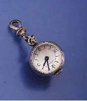 GÜBELIN KUGELANHÄNGEUHR, SILBER, SCHWEIZ UM 1938, RUNDANKERW., 15 ST., HANDAUFZUG, KARA- BINER MIT GEWINDE, D. CA. 20 MM, EZ 2