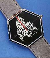 BULOVA DESIGNERARMBANDUHR VASARELY, SCHW. HIGH-TECH-QUARTZWERK MIT ZENTRALSEK., MESSING- GEH. SILBERGRAU PATINIERT, EDELSTAHLSPRENG- DECKEL 22 KT ...
