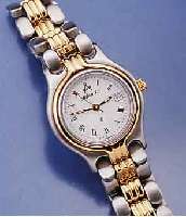 ATLANTIC DAMENARMBANDUHR, SCHWEIZ UM 1995, UNGETR. LAGERW., EDELST. MATT., SICHERHEITS- FALTSCHL., ZWISCHENGL. WIE LÜNETTE HARTVERG., ...