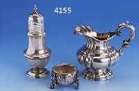 LOT IN SILBER: SAHNEGIEßER DEUTSCH UM 1890, REINE TREIBARBEIT, INNENVERGOLDET, BAROCKSTIL, H CA. 10 CM, SALZSCHÄLCHEN, FRANKREICH UM 1900, 800ER ...