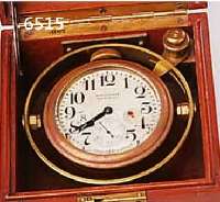WALTHAM KLEINER MARINECHRONOMETER IM DREITEI- LIGEN VERGLASTEM HOLZKASTEN, FÜR DIE US- NAVY UM 1910, 8-TAGE-WERK, MIT GANGRESERVE- ANZEIGE DURCH ...