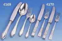 2 DESSERTMESSER UND 2 -GABELN, 800ER SILBER, WILKENS BREMEN FÜR HEINRICH VOGELER, UM 1902, MODELL 145, MODELL MARGERITE, VGL. LIT.: DEUT- SCHES ...