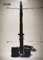 BEUYS, JOSEPH, 1921-1986, SIEBDRUCK AUF LEINEN, MITTIG LINKS MIT BLEISIFT HANDSIGNIERT, UNIKAT, CA. 128 X 78 CM, U.GL., R., VON 1962