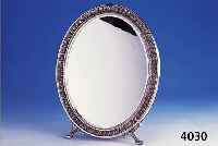 SPIEGEL, ITALIEN 60/70ER JAHRE, 800ER SILBER, CA. 29 X 23 CM, RS. MIT STANDBEIN