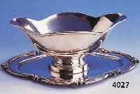 SAUCIERE, ALEXANDRIA UM 1900, 900ER SILBER, BAROCKSTIL MIT JUGENDSTILEINSCHLAG, TELLERRAND GEWELLT MIT PLAST. BLUETENDEKOR, CA. 720 G, 9 X 26 X 16 ...
