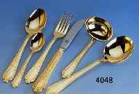 VERGOLDETES BESTECK FÜR 12 PERSONEN, SOLINGEN, BAROCKSTIL, BEST. AUS: 12 MESSER, 12 GABELN, 12 LÖFFEL, 12 KAFFEELÖFFEL, 12 KUCHENGABELN, ...
