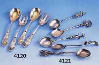 11 KUCHENGABELN UND 6 DESSERTLÖFFEL, 800ER SILBER, DEUTSCH UM 1900, KLASSI- ZISTISCH, DEKOR IDENTISCH, ABER VERSCH. MONOGR., KOCH & BERGFELD, ...