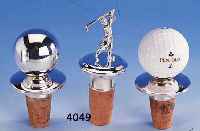 3 ZIERKORKEN MIT GOLF-DARST., 925ER SILBER, 1X MIT AUFGESETZTEM GOLFBALL, 1X VOLL- PLAST. GOLFER, 1X GLATTE KUGEL, H BIS CA. 6.6 CM (OBERTEIL)