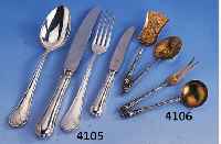 4-TEIL. PETIT-FOUR-BESTECK, FRANKREICH UM 1900, MEISTERMARKE PG MIT LEUCHTER UNGED., 950ER SILBER TEILVERGOLDET, VORDERTEILE ZISEL. OHNE ETUI, ...