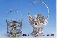 HENKELANBIETSCHALE, G. HERMELING, 800ER SILBER, DEUTSCH UM 1900, WOHL HAMBURG, REINER JUGENDSTIL, FLORALES DEKOR, NACHGESTOCHEN, FACETT. GLAS ...