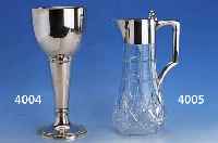 KARAFFE, DEUTSCH UM 1910, MEISTERMARKE WIL- HELM MÜLLER SCHWÄBISCH GMÜND, KORPUS KRI- STALLGLAS, MONTIERUNG 800ER SILBER, H. CA. 28 CM
