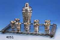 SAKE-SET, 900ER SILBER, VIETNAM, 60/70ER JAHRE, MEISTER: MCOC NGAOAR, GLASTABLETT, FRIES PUNZ. UND KOMPLETT NACHGESTOCHEN, STILTYP. ...